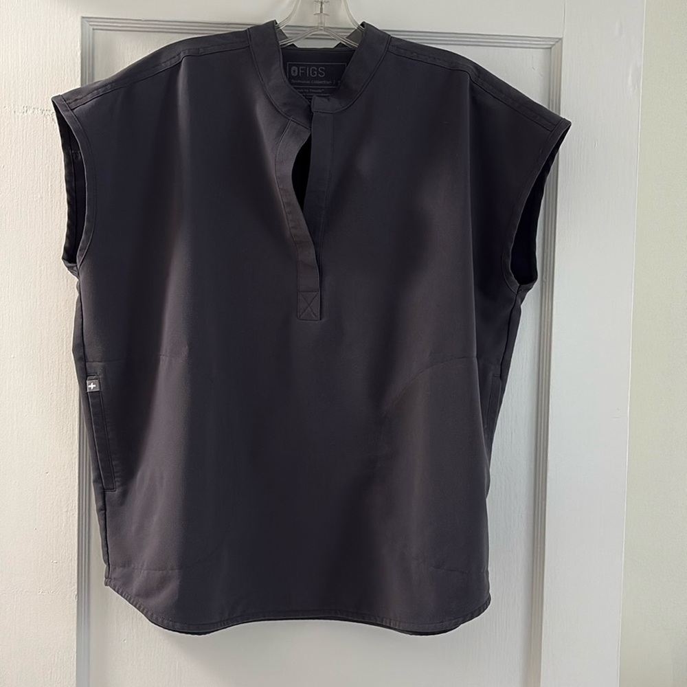 Women’s Rafaela Scrub Top